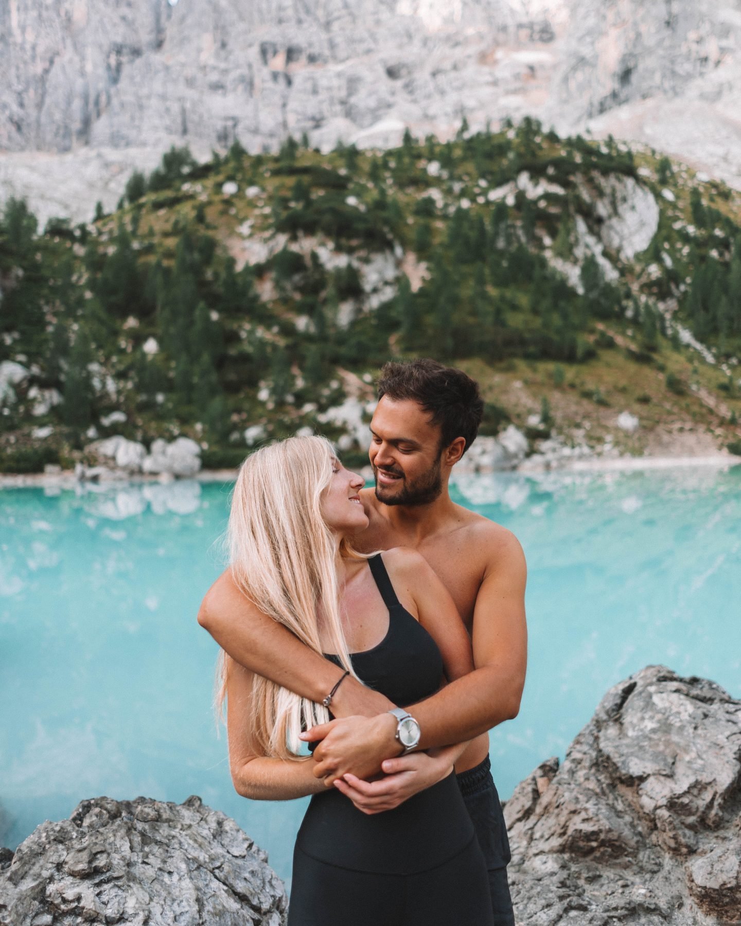 travel blog couple